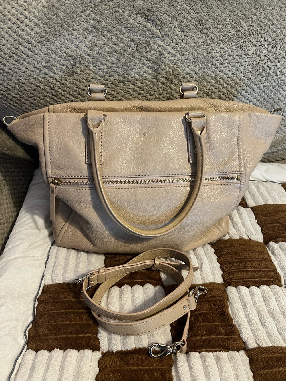 Kate Spade Cobble Hill Satchel in Light Tan